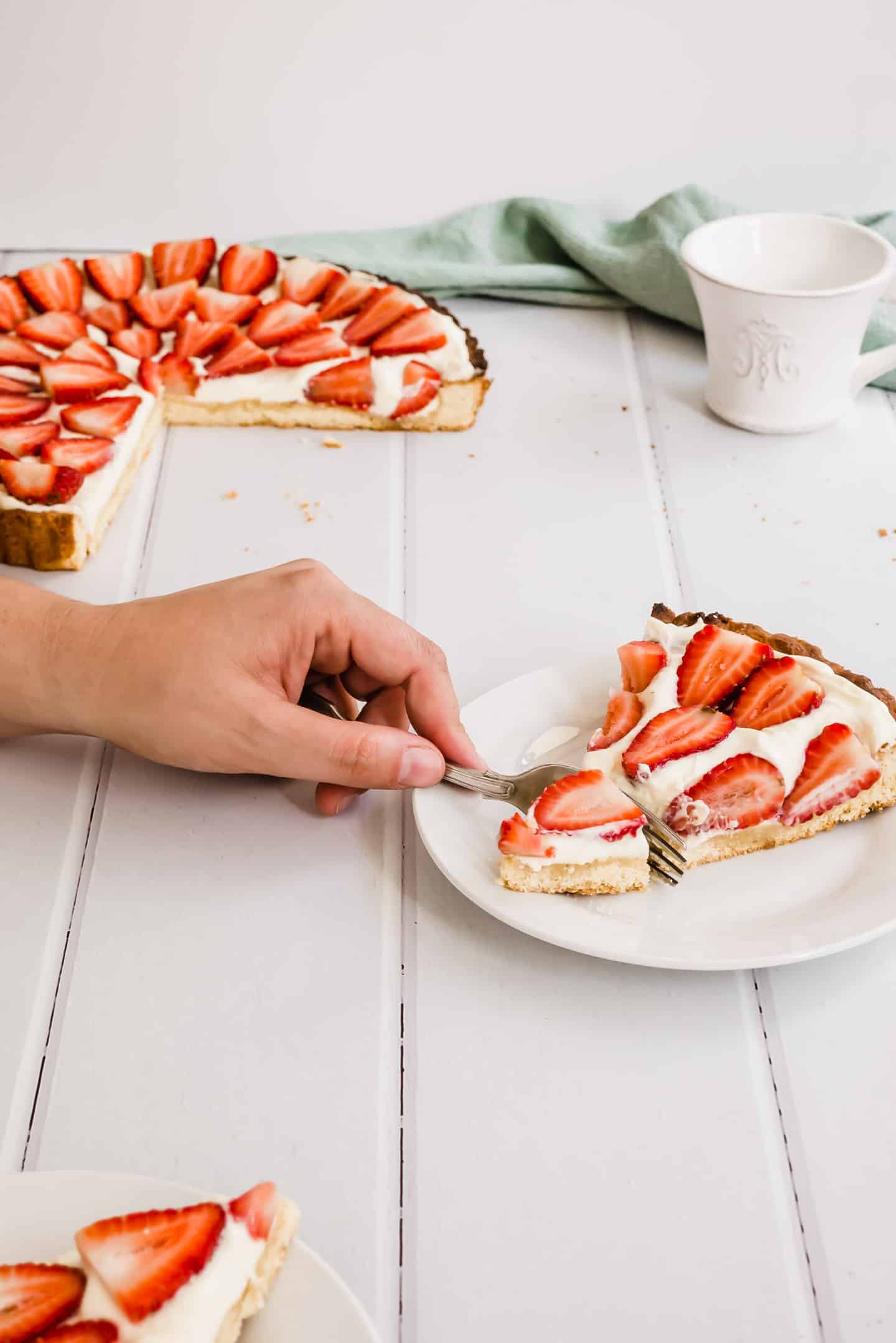 Nothing beats a traditional Strawberry and Cream Tart at the moment of dessert. Simple as a buttery shortbread crust, smooth creamy filling and a fresh strawberry topping.