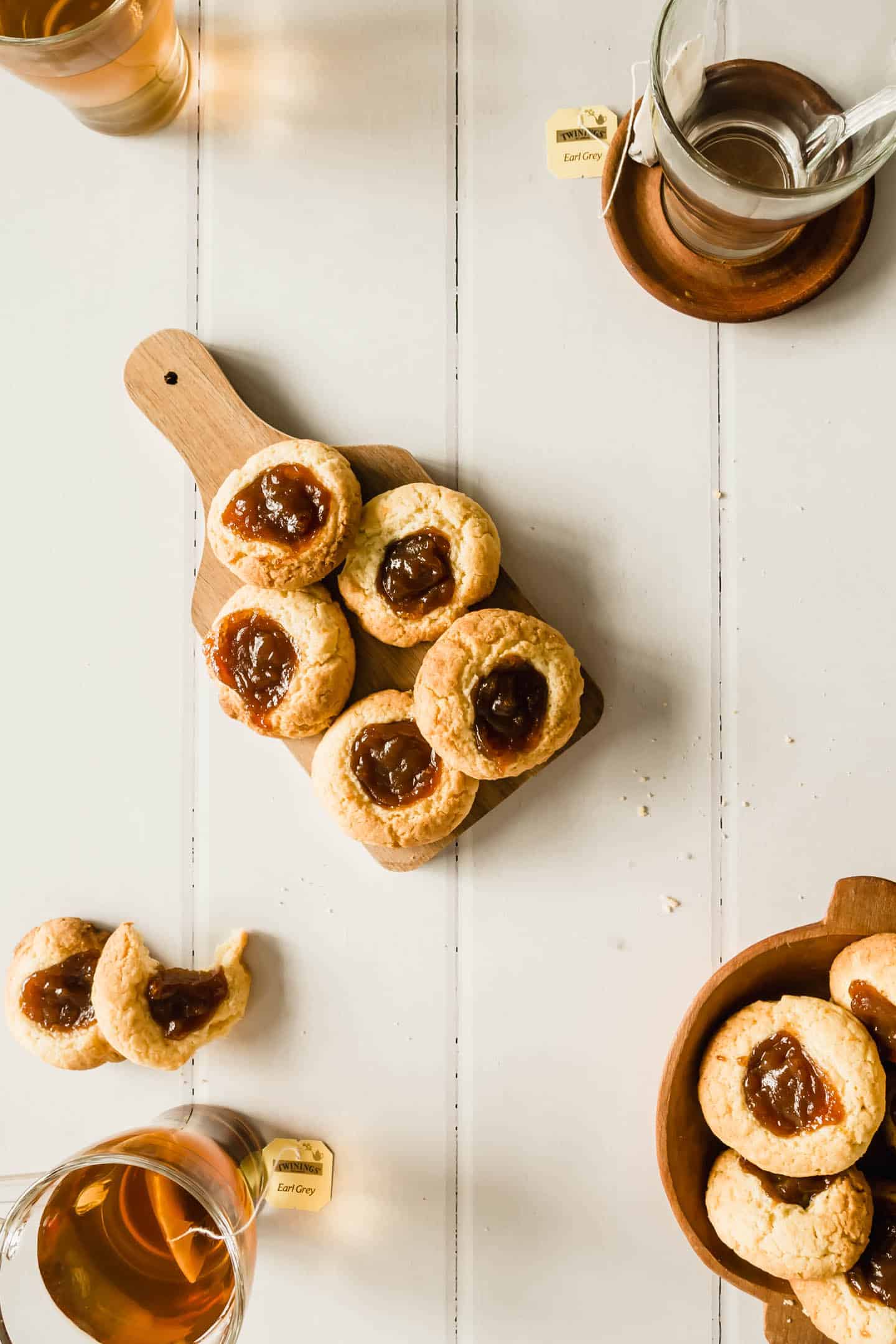 Tea time with Quince Thumbprint Cookies (pepas de membrillo)